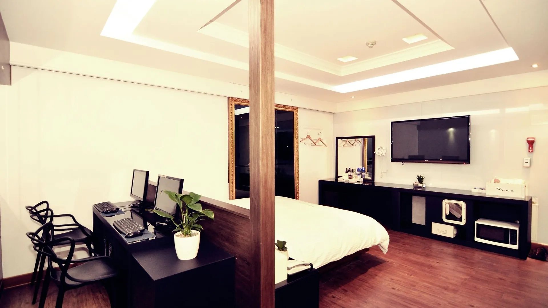 Wa Hotel Haeundae Busan 2*,  South Korea