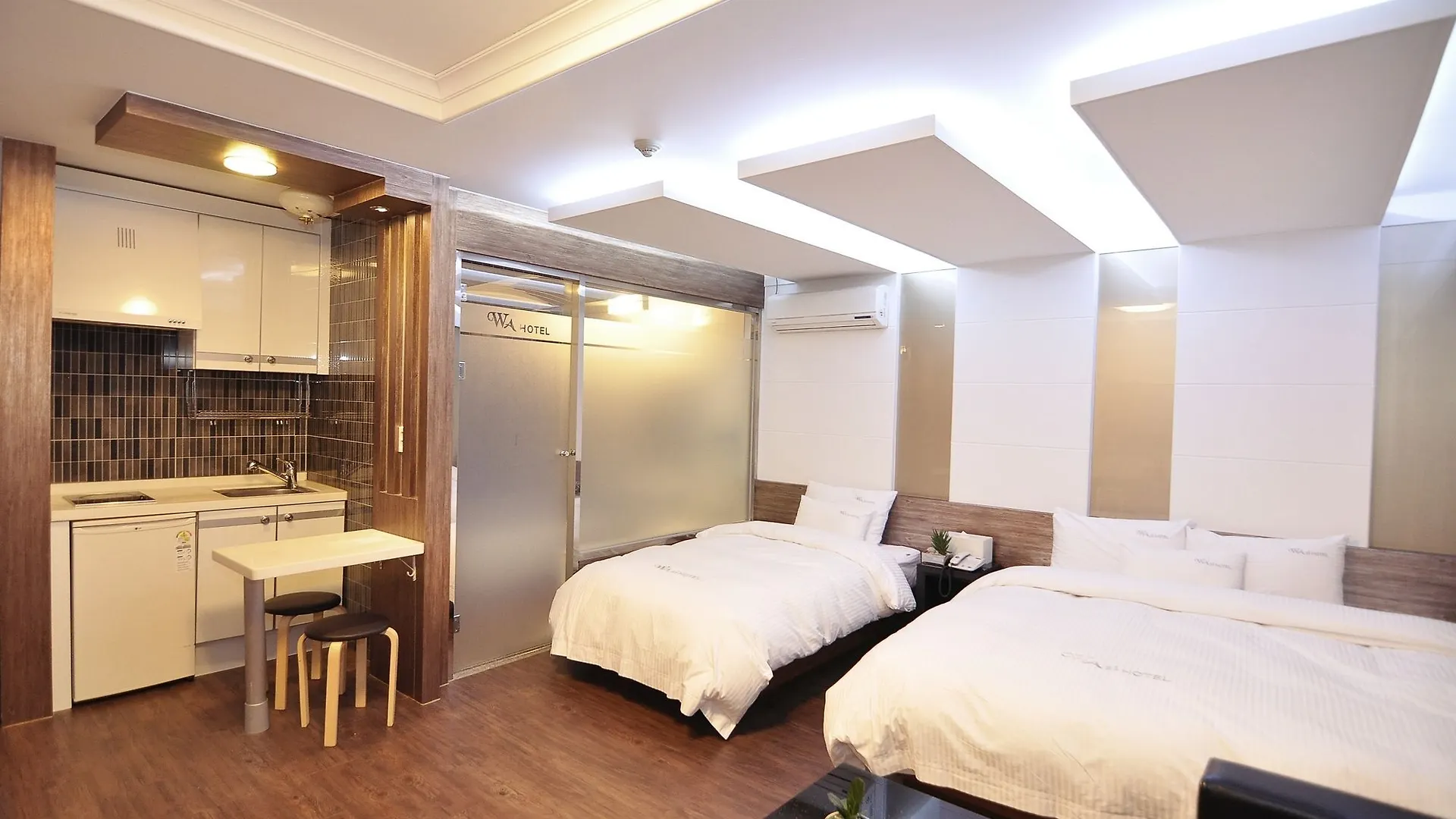 Wa Hotel Haeundae Busan 2*,